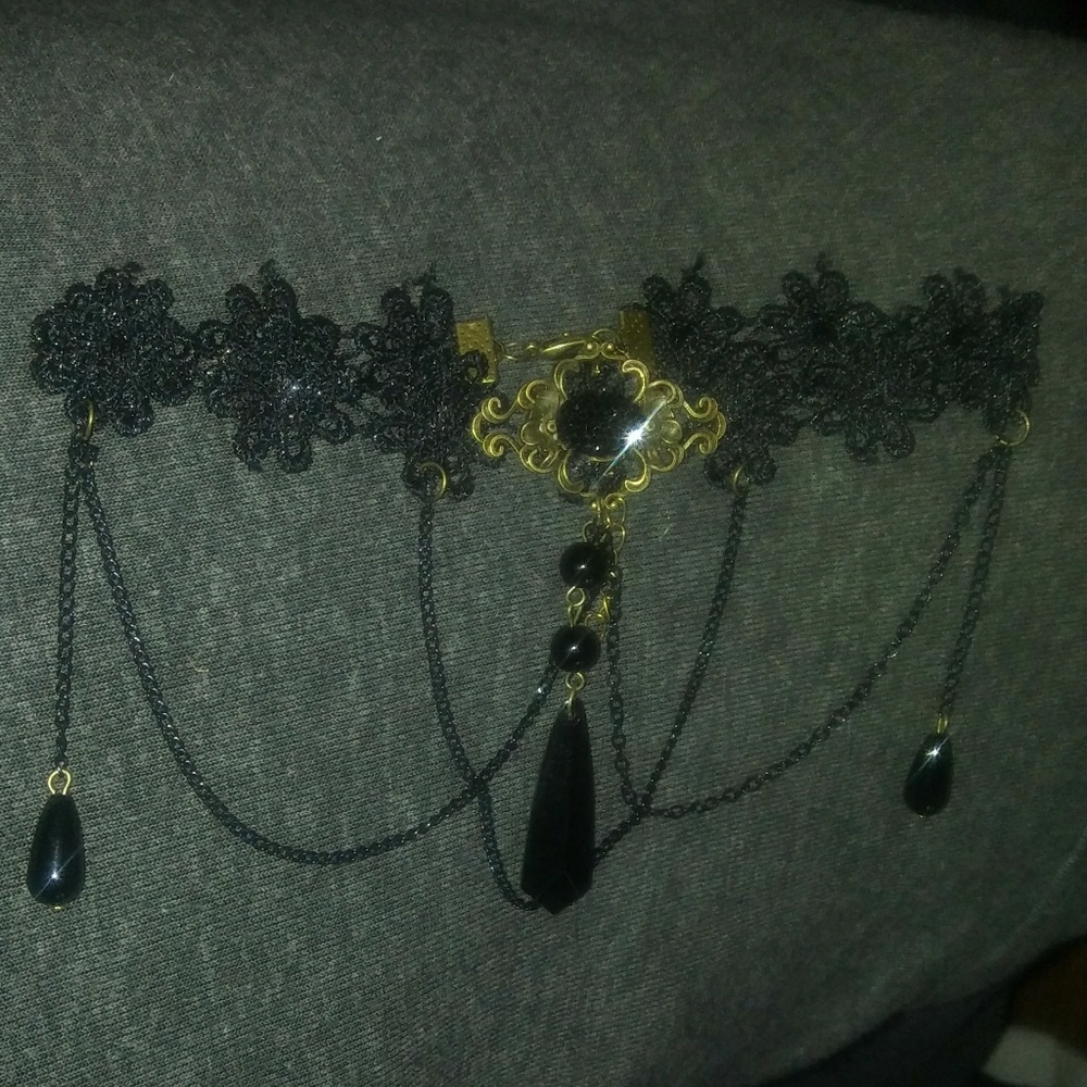 Royal Dangling Black Emblem Choker
